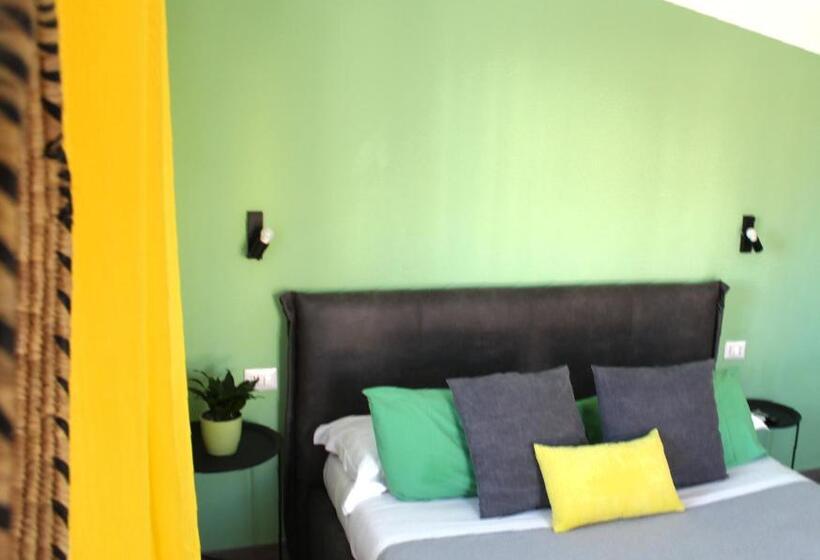 اتاق استاندارد با بالکن, Citroom Green City Rooms