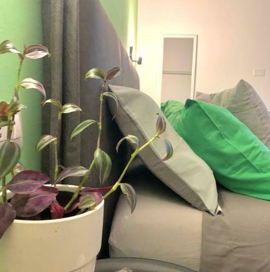 اتاق استاندارد با بالکن, Citroom Green City Rooms