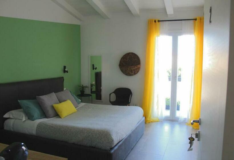 اتاق استاندارد با بالکن, Citroom Green City Rooms