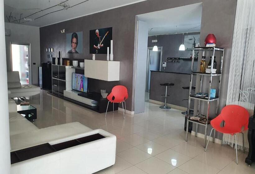 سوییت جونیور, Villa Floyd Charming Rooms B&b