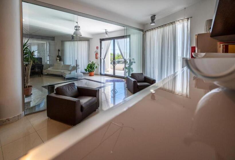 اتاق لوکس با بالکن, Villa Floyd Charming Rooms B&b