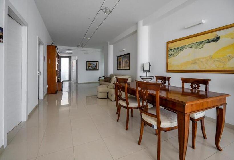 Номер Стандарт с Балконом, Villa Floyd Charming Rooms B&b