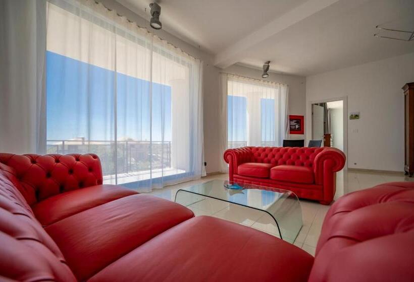 اتاق لوکس با بالکن, Villa Floyd Charming Rooms B&b