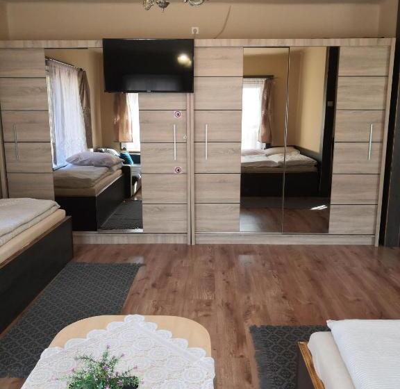 חדר סטנדרט לארבעה, Penzion U šmídů Náměstí