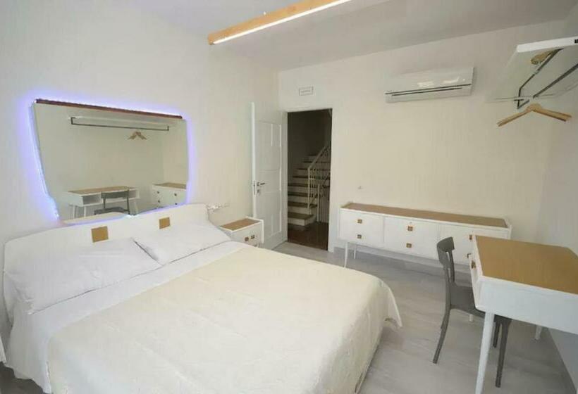 스탠다드 발코니 룸, Villa Degli Alberi