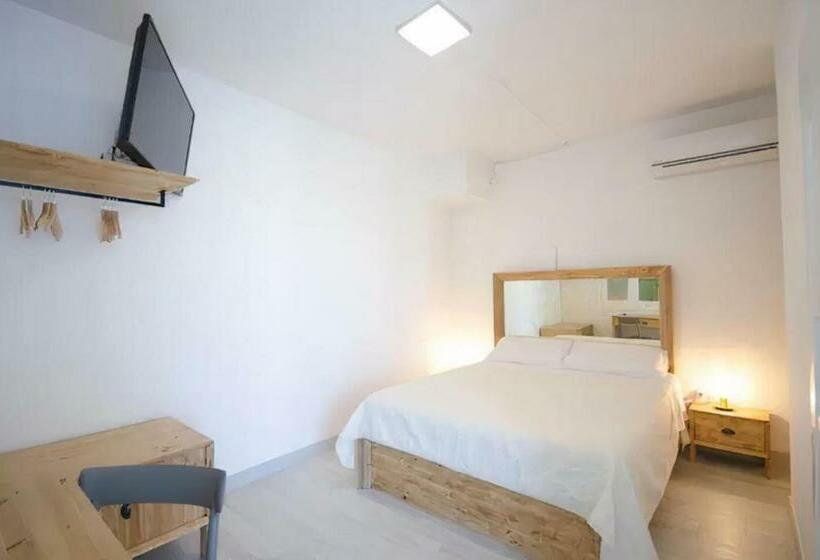 스탠다드 발코니 룸, Villa Degli Alberi