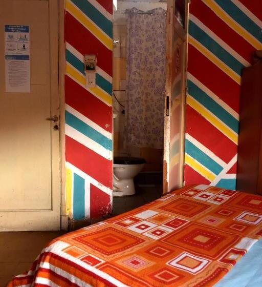 اتاق استاندارد چهار تخته, Hostel Joven Casa Reggae