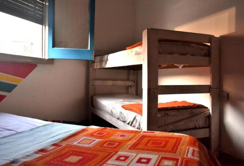 اتاق استاندارد چهار تخته, Hostel Joven Casa Reggae