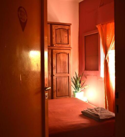 اتاق اکونومی, Hostel Joven Casa Reggae