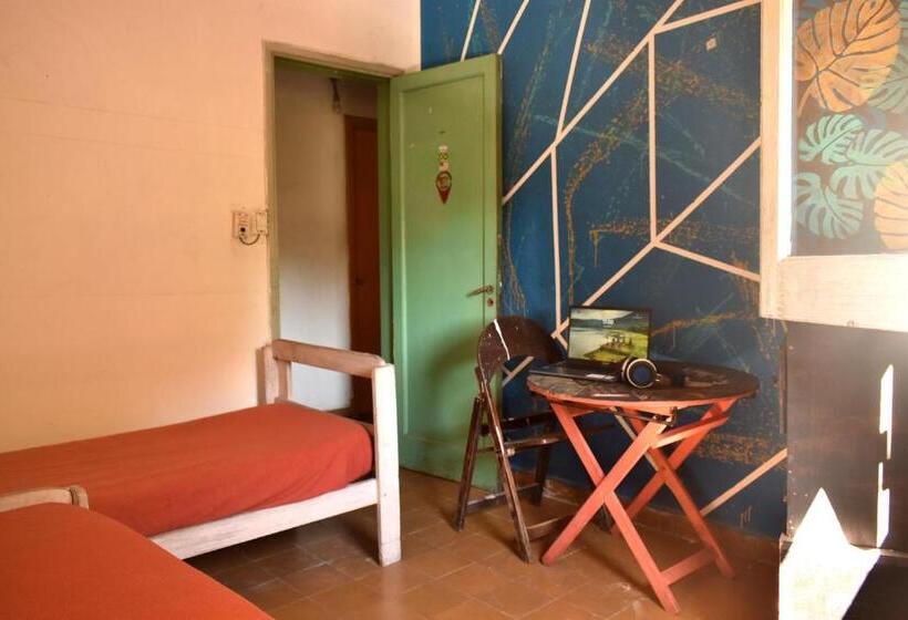 اتاق اکونومی, Hostel Joven Casa Reggae