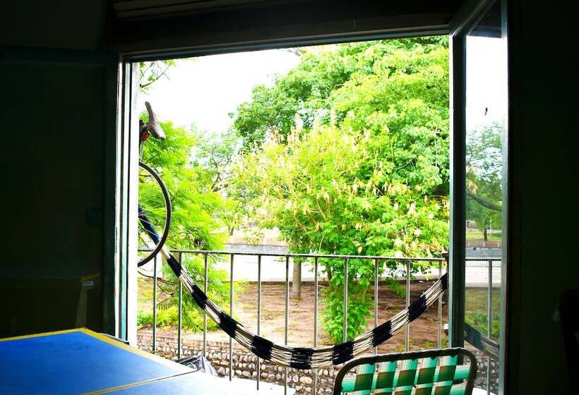 اتاق استاندارد سه نفره, Hostel Joven Casa Reggae