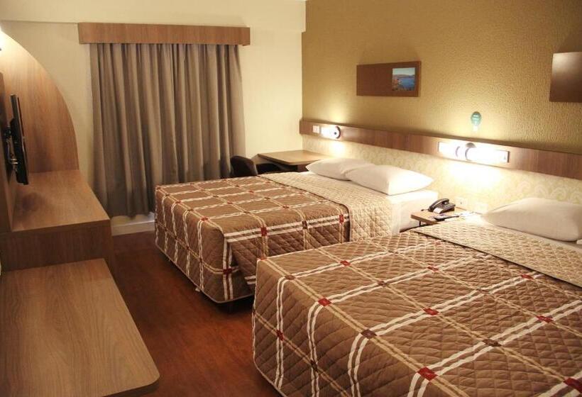 غرفة عائلية, Strassen