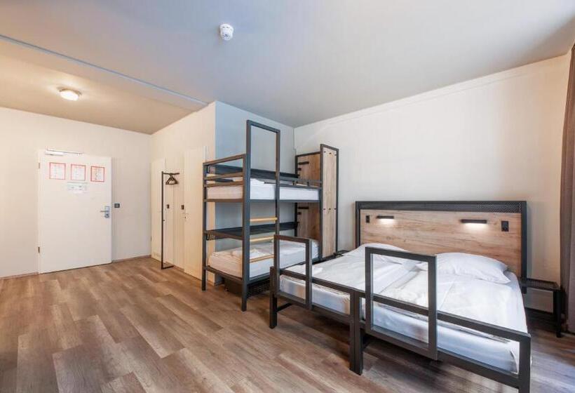 标准三人间, a&o Stuttgart City