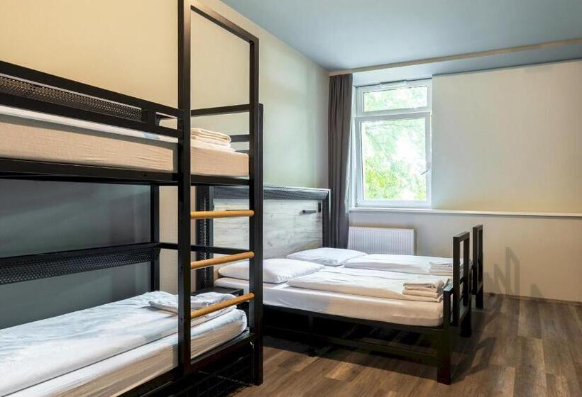 共用房间的床, a&o Stuttgart City