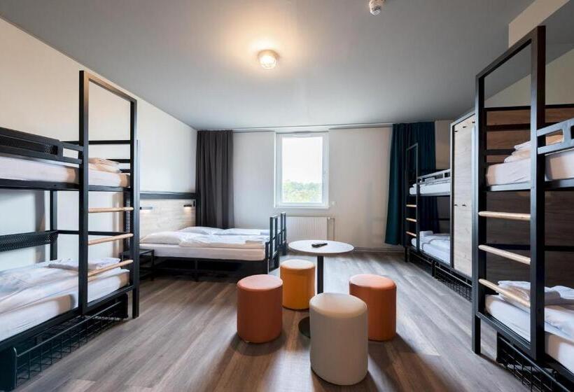 共用房间的床, a&o Stuttgart City