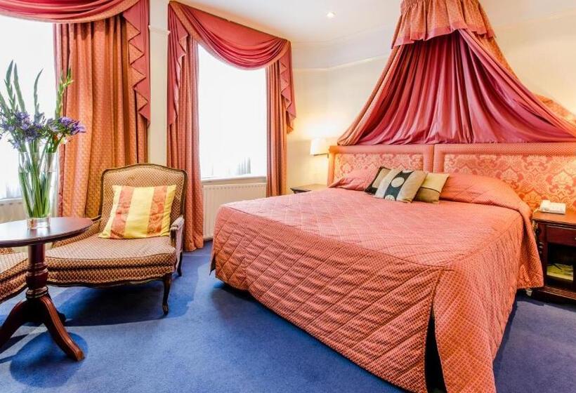 سوییت جونیور, La Place