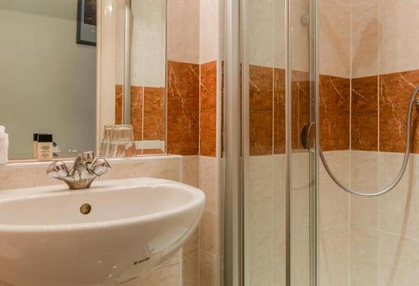 اتاق استاندارد یک نفره, La Place