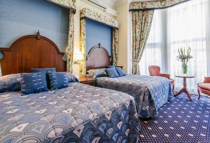 اتاق خانوادگی, La Place