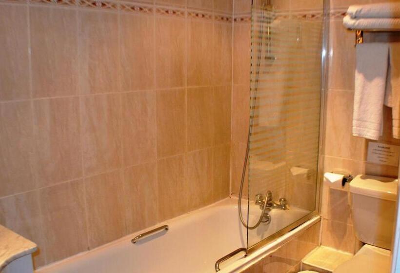 اتاق خانوادگی, La Place