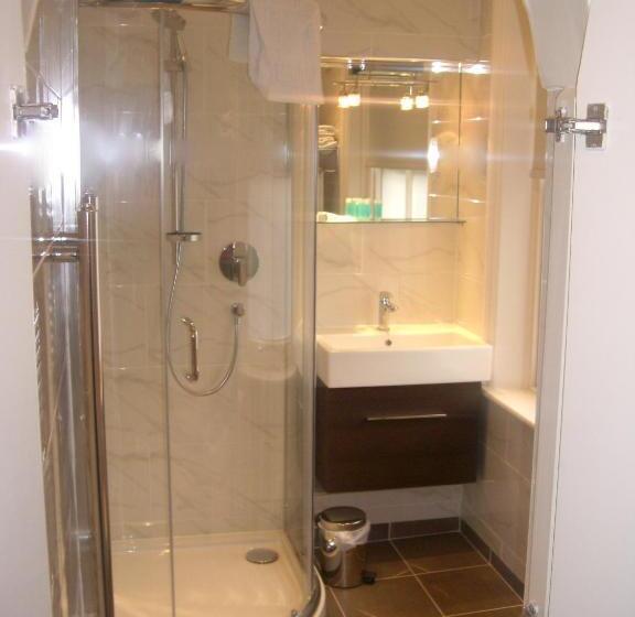 سوییت جونیور, La Place