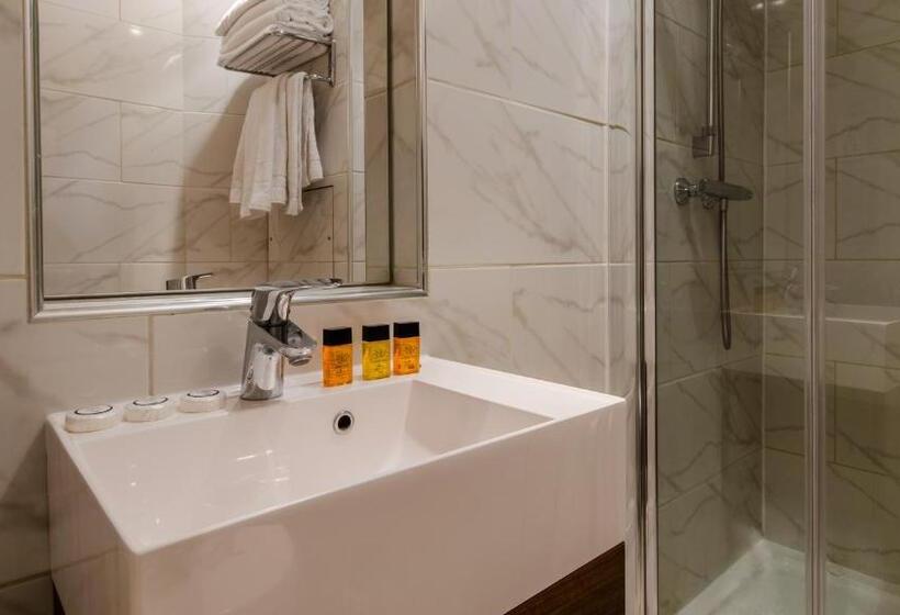 سوییت جونیور, La Place