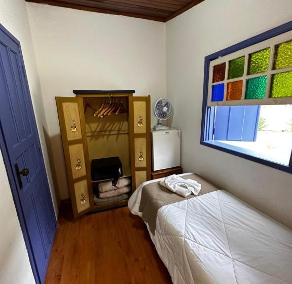 اتاق استاندارد سه نفره, Ponta Do Morro