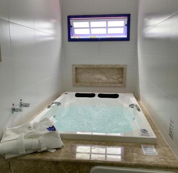 اتاق استاندارد با وان آب گرم, Ponta Do Morro