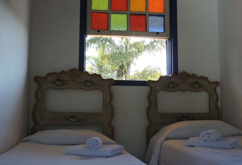 اتاق استاندارد سه نفره, Ponta Do Morro