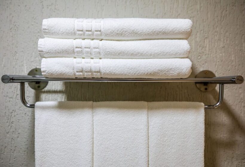 スーペリアトリプルルーム, Viale Tower