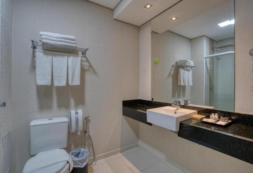 Quarto Estandar, Viale Tower