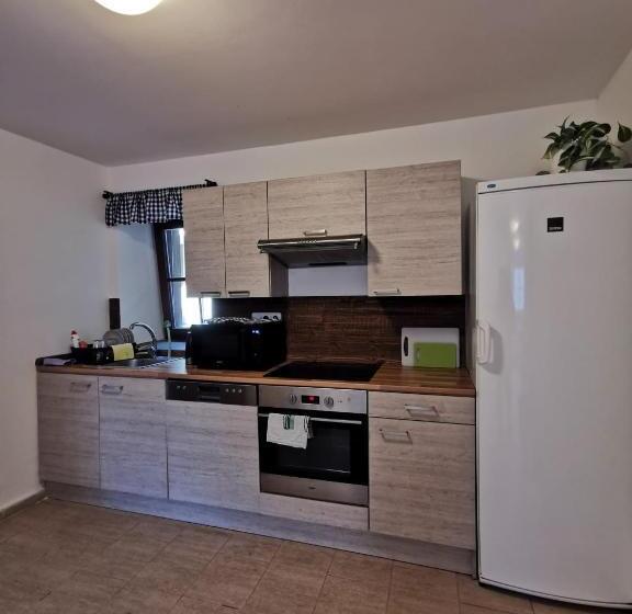 침실 1개 아파트, Apartmány Rožmberk