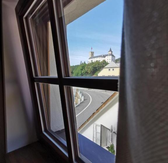 침실 2개 아파트, Apartmány Rožmberk