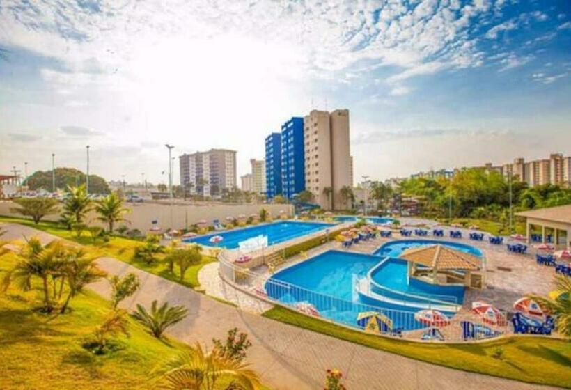 Suite Familiar, Golden Dolphin Com Café Da Manhã! Piscinas 24h