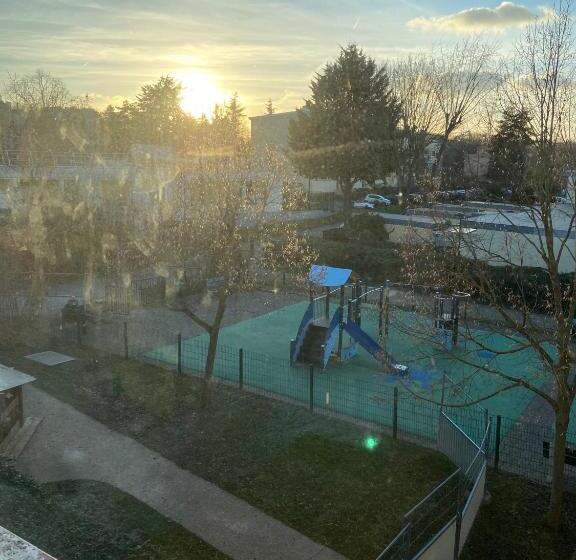 标准间, Chambre Calme    Proche Paris Et Tgv