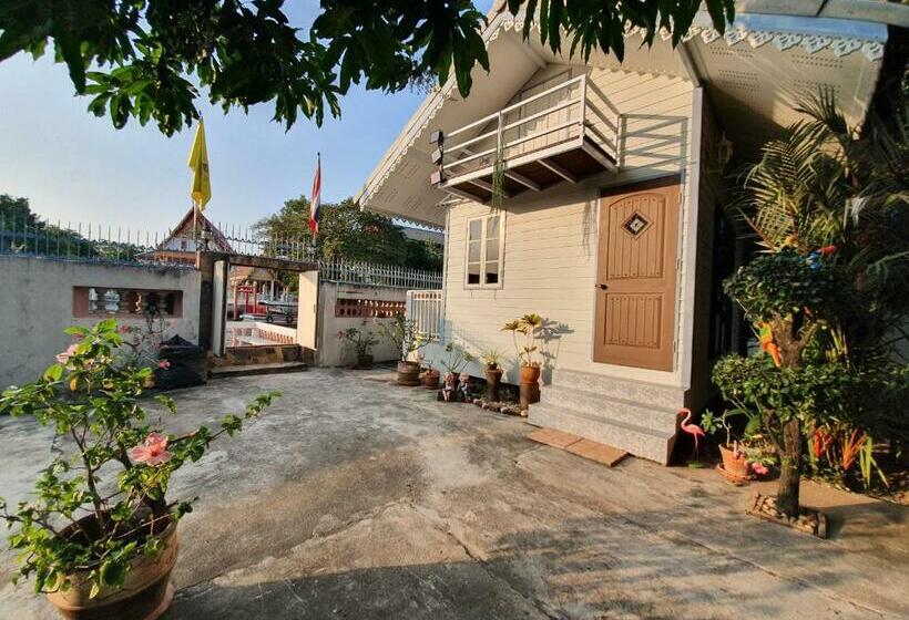 اتاق استاندارد با بالکن, Kinn Stay50 Bangkok