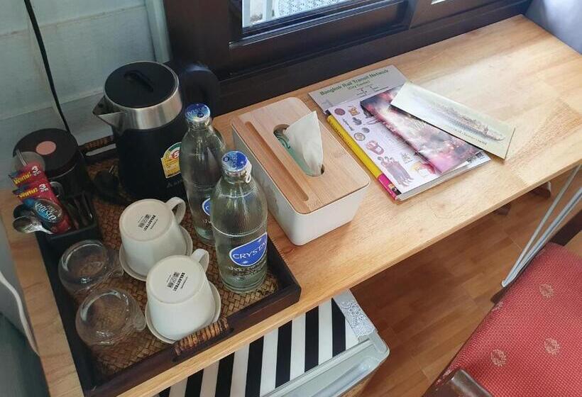 اتاق استاندارد با بالکن, Kinn Stay50 Bangkok