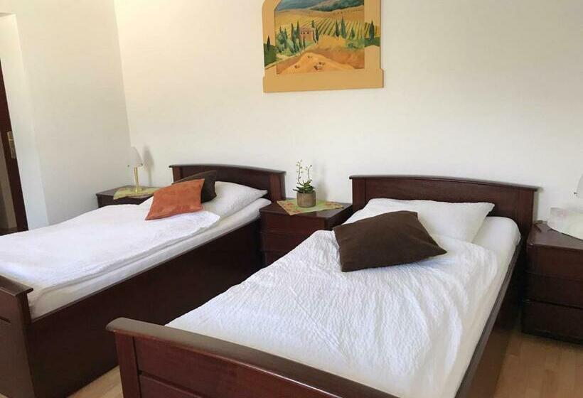 标准间, Restaurant Kranefoer