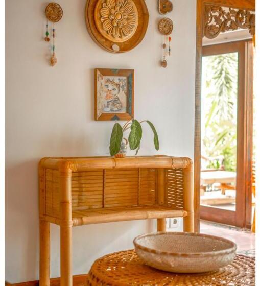 בונגלו משפחתי, Sriyana Uluwatu