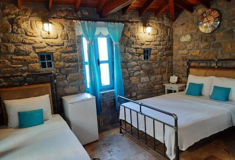 اتاق لوکس سه تخته, Efli̇n Buti̇k Otel