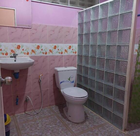 غرفة عائلية, ไร่ภูจำปา