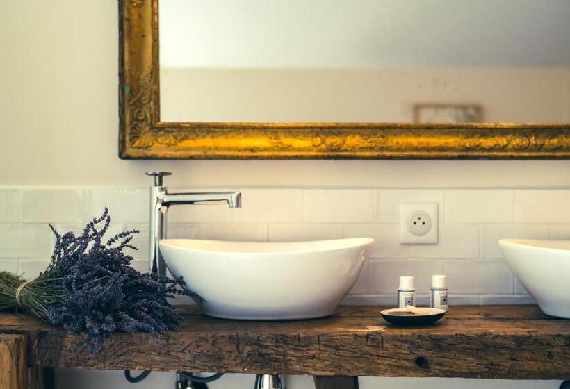 סוויטת סופריור, Maison Léonard Du Ventoux