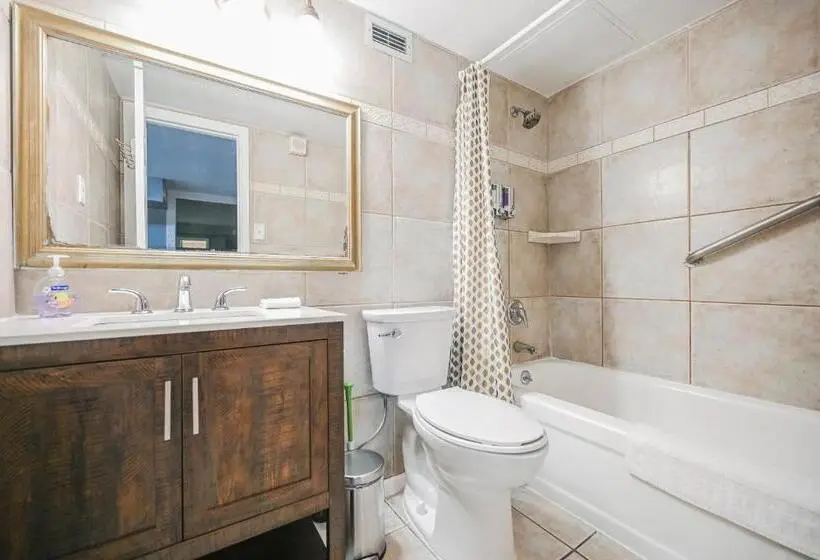 Huoneisto 1 Makuuhuone, Stripviewsuites At Jockey Club