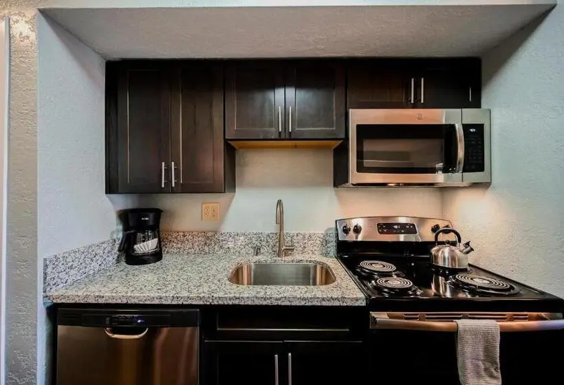 Premium-huoneisto 1 Makuuhuone, Stripviewsuites At Jockey Club