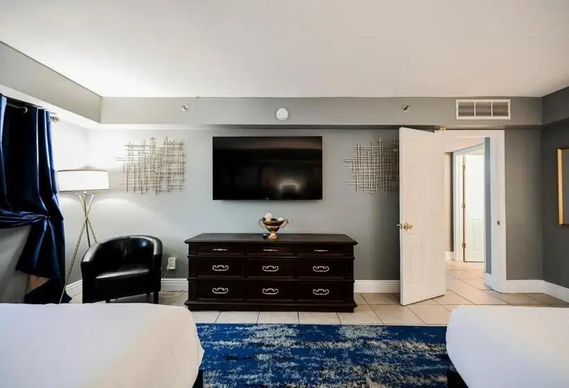 Huoneisto 3 Makuuhuonetta, Stripviewsuites At Jockey Club