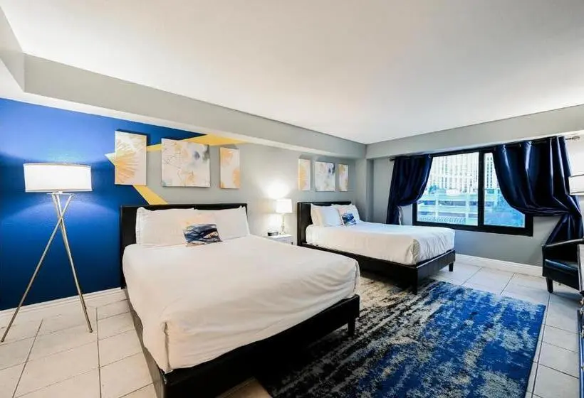 Huoneisto 3 Makuuhuonetta, Stripviewsuites At Jockey Club