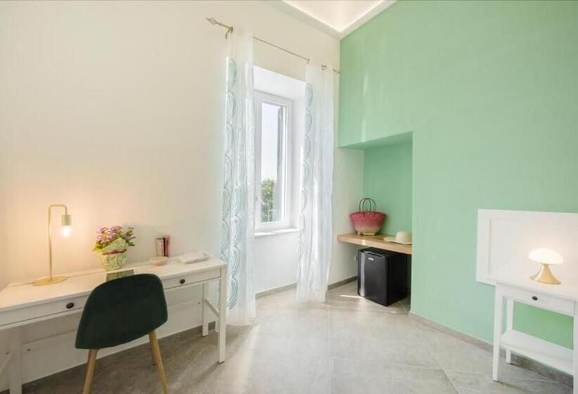 اتاق لوکس با چشمانداز دریا, Villa Caterina B&b