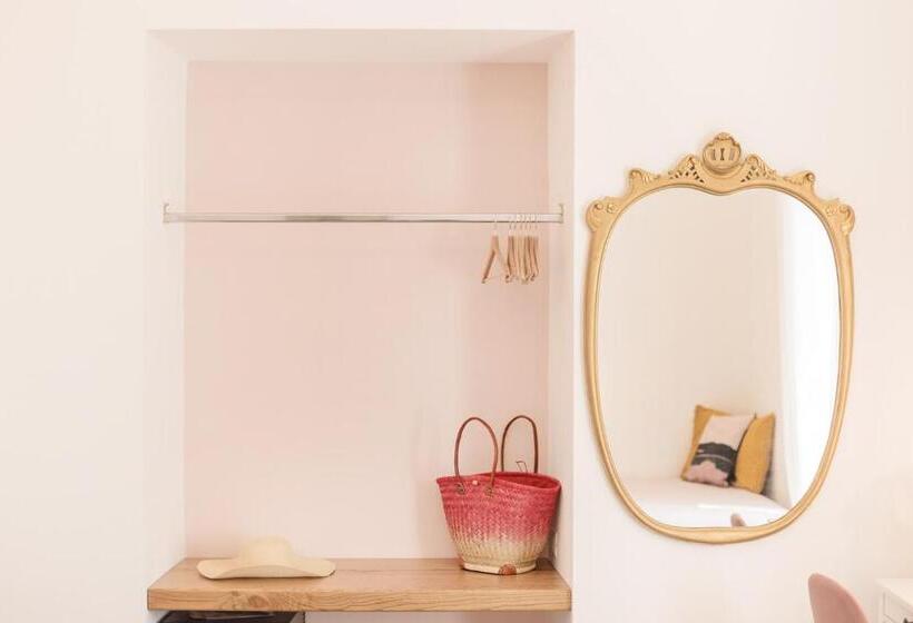 اتاق سه نفره دلوکس با چشمانداز دریا, Villa Caterina B&b