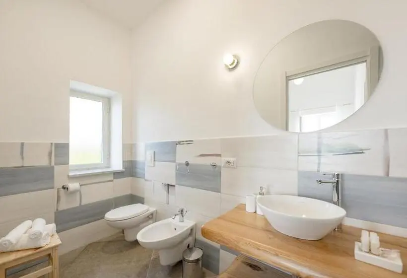 オーシャンビュースタンダードルームバルコニー付き, Villa Caterina B&b
