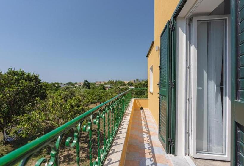 اتاق استاندارد با بالکن و چشمانداز دریا, Villa Caterina B&b