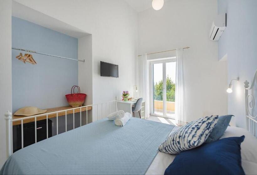 海景标准间带阳台, Villa Caterina B&b